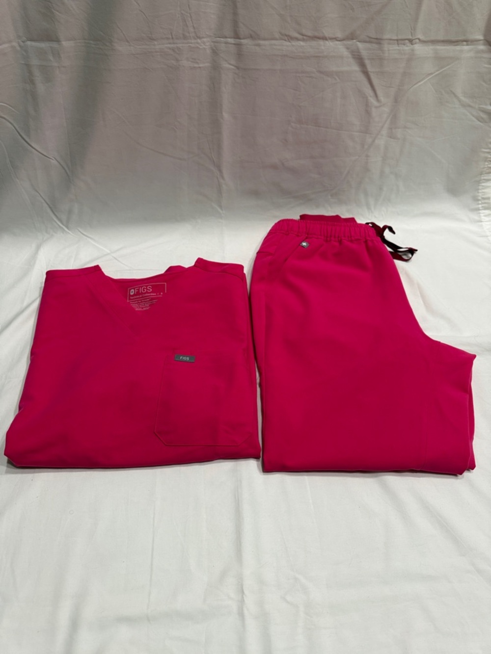FIGs Men’s Pink Scrub Set